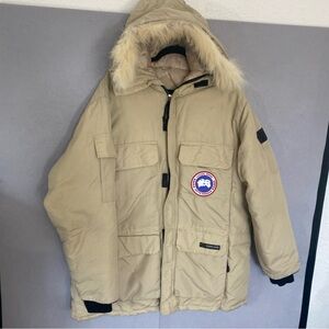 Canada Goose Beige Down Parka Arctic Program Coyote Fur Trim Collar Men’s XL